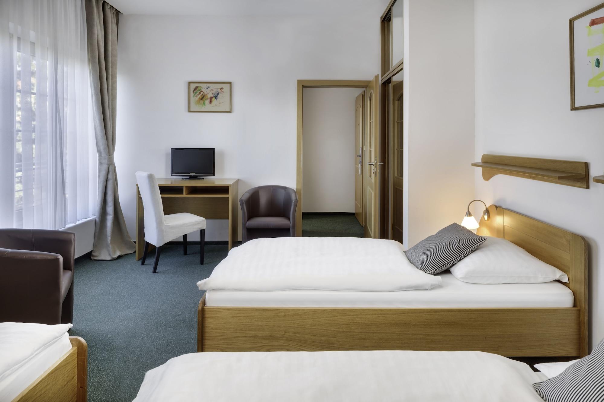 Hotel Oya Prague Ngoại thất bức ảnh