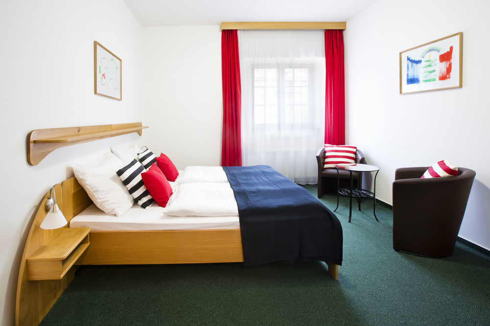 Hotel Oya Prague Ngoại thất bức ảnh