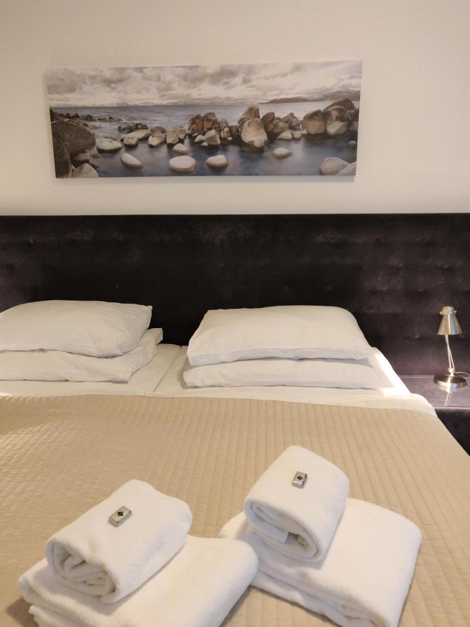 Hotel Oya Prague Ngoại thất bức ảnh