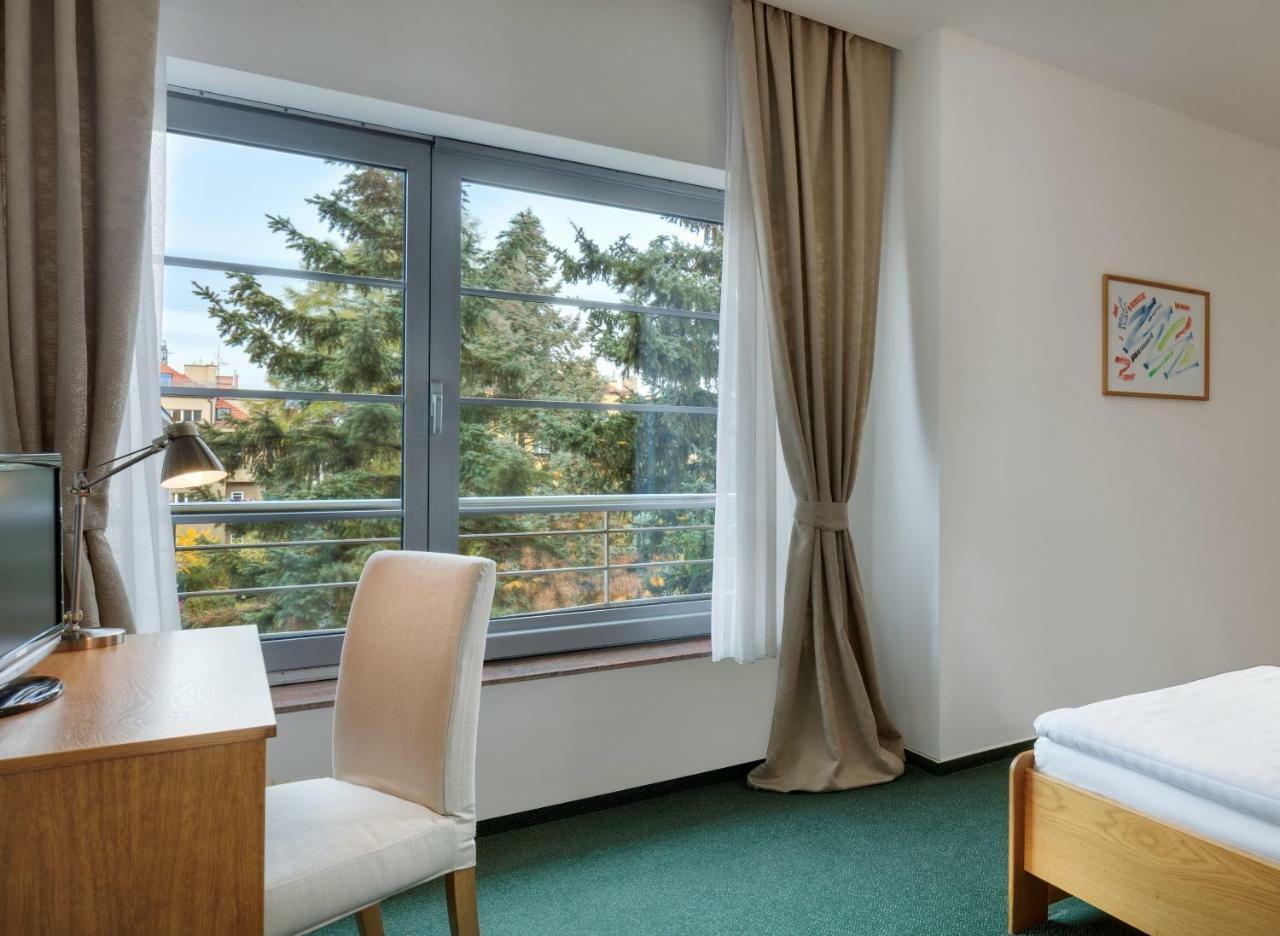 Hotel Oya Prague Ngoại thất bức ảnh