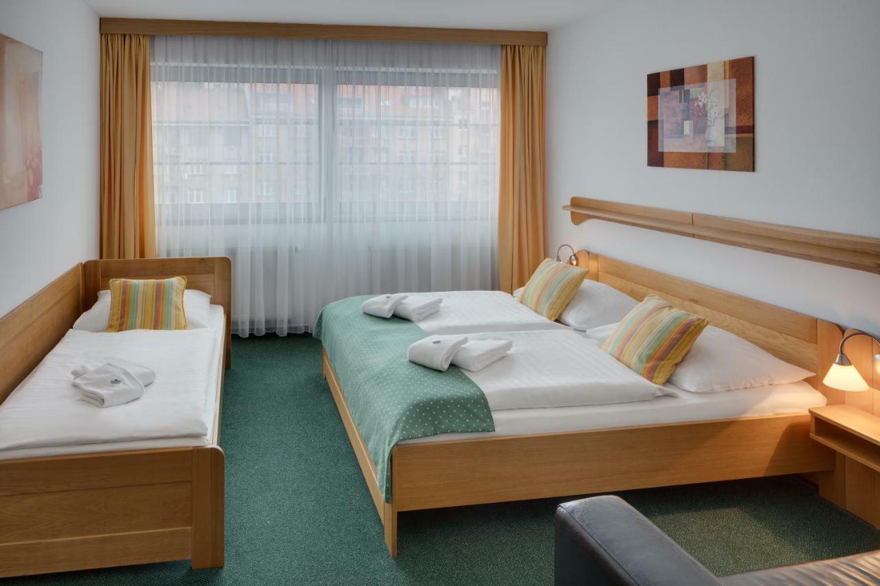 Hotel Oya Prague Ngoại thất bức ảnh